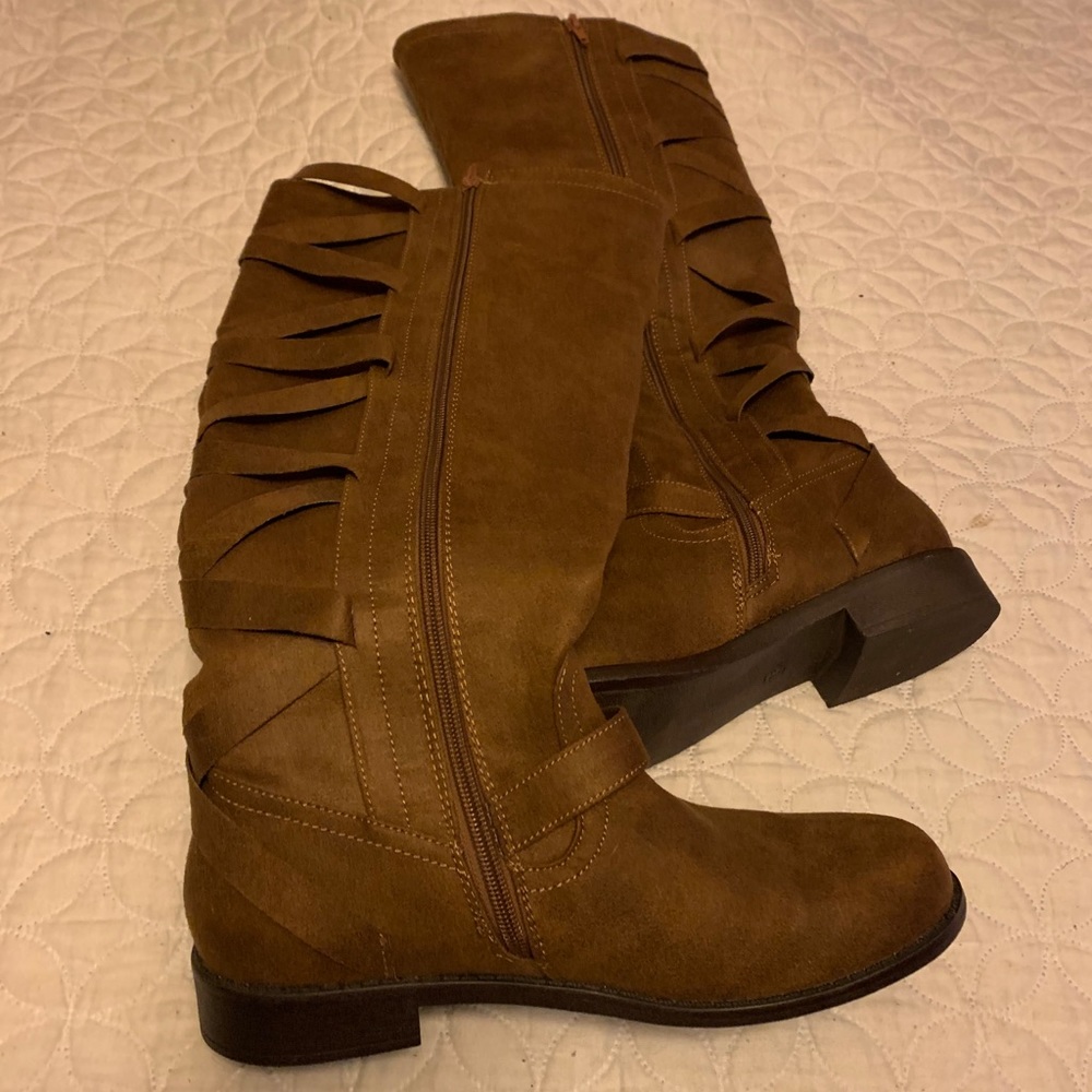 Riding boots